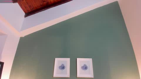 Ana Victoria online show from 11/28/25, 06:21