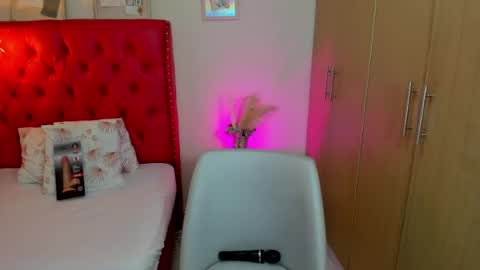 Snapshot of _andrea_garciat_ chatting on 07/30/26, 10:20 _andrea_garciat_ online show from 07/30/26, 10:20