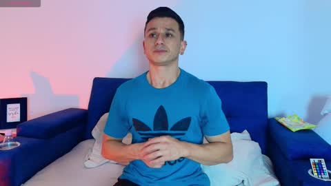 _andrewfalcon2 online show from 10/12/25, 12:37