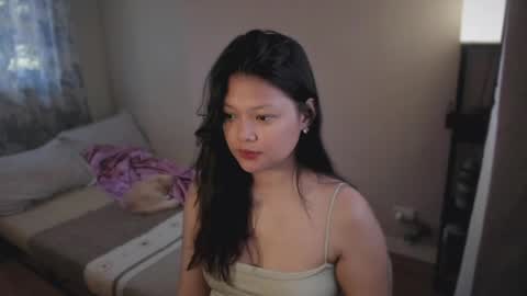 Snapshot of _ann1e_ chatting on 04/14/26, 03:34 annie . online show from 04/14/26, 03:34