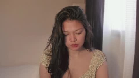 Snapshot of _ann1e_ chatting on 04/24/26, 04:04 annie . online show from 04/24/26, 04:04
