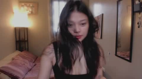 Snapshot of _ann1e_ chatting on 05/22/26, 03:35 annie . online show from 05/22/26, 03:35