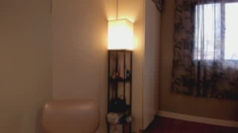 Snapshot of _ann1e_ chatting on 06/06/26, 04:28 annie . online show from 06/06/26, 04:28