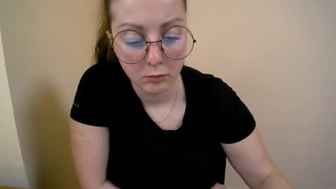 Anna online show from 01/28/25, 01:49