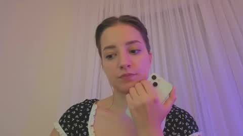 Anna online show from 11/08/25, 10:41