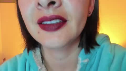 Snapshot of _antomouth_paradise chatting on 11/19/25, 10:37 antonia online show from 11/19/25, 10:37