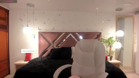 Snapshot of _antonnela_ chatting on 09/27/25, 01:38 antonnela online show from 09/27/25, 01:38