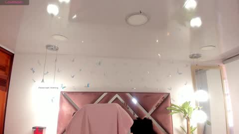 Snapshot of _antonnela_ chatting on 10/05/25, 02:04 antonnela online show from 10/05/25, 02:04