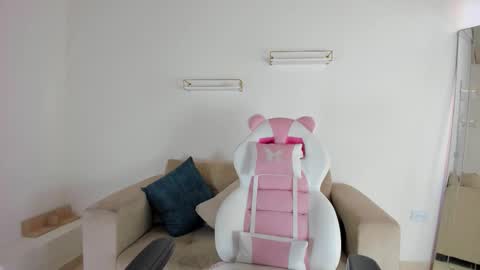 Snapshot of _april_smith_ chatting on 10/20/25, 12:16    online show from 10/20/25, 12:16