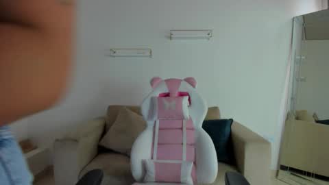 Snapshot of _april_smith_ chatting on 10/27/25, 12:09    online show from 10/27/25, 12:09