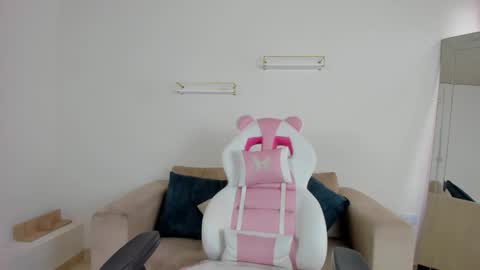 Snapshot of _april_smith_ chatting on 12/02/25, 12:21 online show from 12/02/25, 12:21