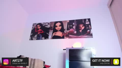 Snapshot of _ariana_lopez_ chatting on 12/14/25, 09:36 Ariana online show from 12/14/25, 09:36