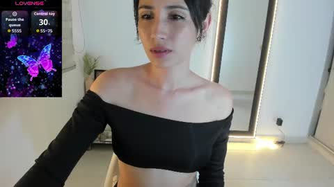 Snapshot of _arianna_hot22 chatting on 06/11/26, 02:22 Arianna online show from 06/11/26, 02:22