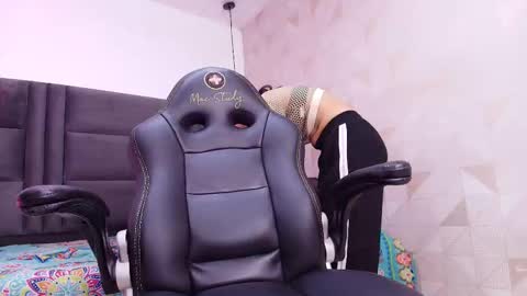 Arlet online show from 10/07/25, 03:04