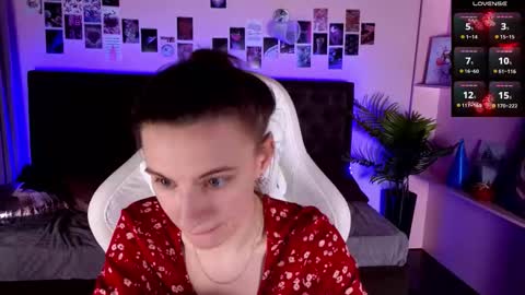 _ash_leyy_ online show from 02/15/26, 07:51