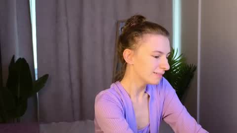 _ash_leyy_ online show from 07/24/26, 01:25