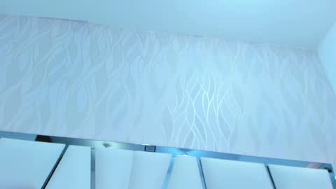 Snapshot of _aurora18 chatting on 02/09/25, 06:11 Aura online show from 02/09/25, 06:11