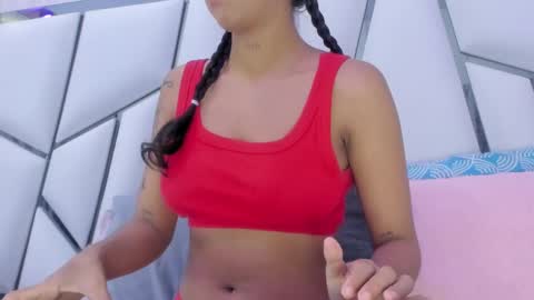 Snapshot of _aurora18 chatting on 02/20/25, 03:12 Aura online show from 02/20/25, 03:12