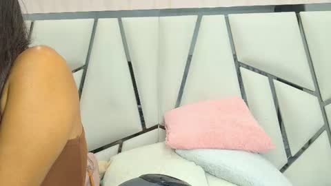 Aura online show from 07/29/26, 03:04