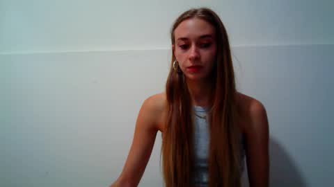 _aurora_sweet online show from 09/19/25, 11:00