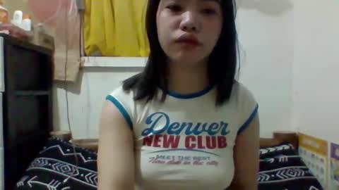 Snapshot of _avv4 chatting on 12/16/25, 08:03 Ava online show from 12/16/25, 08:03