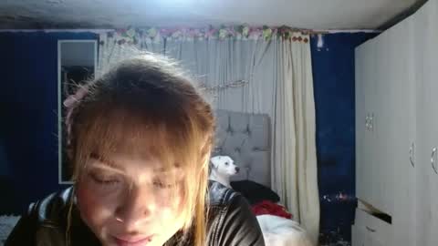 _azalea_65 online show from 09/19/25, 02:13