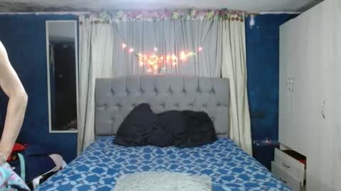 _azalea_65 online show from 10/05/25, 01:15