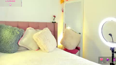Sara independent model online show from 06/23/26, 02:20