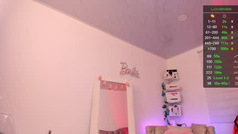 Snapshot of _barbie_joy chatting on 10/08/25, 10:07 Andrea online show from 10/08/25, 10:07