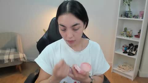 Snapshot of _bellaevans_ chatting on 02/24/26, 06:00 Bella Evans online show from 02/24/26, 06:00