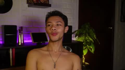 Snapshot of _billy_j chatting on 12/21/24, 12:42 BILLY online show from 12/21/24, 12:42