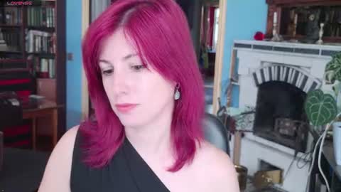 Laura online show from 07/10/26, 12:19