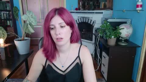 Laura online show from 07/13/26, 11:57