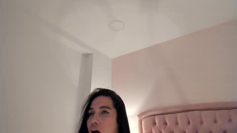 Snapshot of _cailyn chatting on 10/12/25, 09:03 cailyn online show from 10/12/25, 09:03