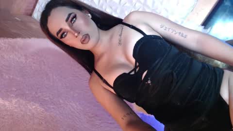 Snapshot of _caroline69 chatting on 01/17/25, 08:45 Caroline online show from 01/17/25, 08:45