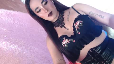 Snapshot of _caroline69 chatting on 01/23/25, 08:36 Caroline online show from 01/23/25, 08:36