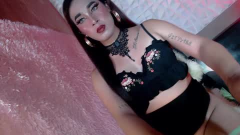 Snapshot of _caroline69 chatting on 02/02/25, 07:20 Caroline online show from 02/02/25, 07:20