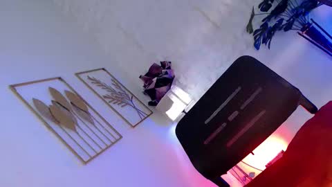 Snapshot of _caroline69 chatting on 10/08/25, 10:18 Caroline online show from 10/08/25, 10:18