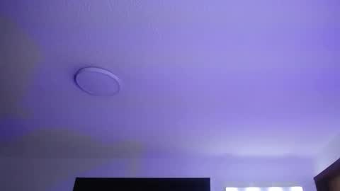 Snapshot of _charlotte_collins_ chatting on 11/18/25, 02:43 _charlotte_collins_ online show from 11/18/25, 02:43