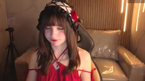 Snapshot of _charlotte_collins_ chatting on 12/02/25, 03:18 _charlotte_collins_ online show from 12/02/25, 03:18