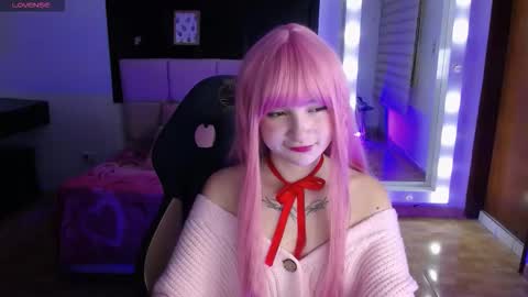 Snapshot of _charlotte_collins_ chatting on 12/05/25, 02:47 _charlotte_collins_ online show from 12/05/25, 02:47