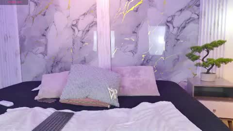 _charlotte_queen_ online show from 07/01/26, 06:51