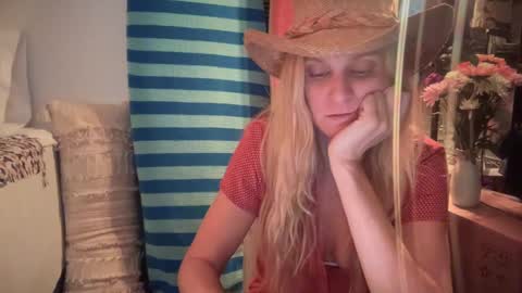 Snapshot of _chelsea___ chatting on 10/01/25, 03:56 Chelsea xo online show from 10/01/25, 03:56