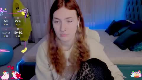 Snapshot of _chlo_e chatting on 10/28/25, 09:28 Alisa NO NUDE online show from 10/28/25, 09:28