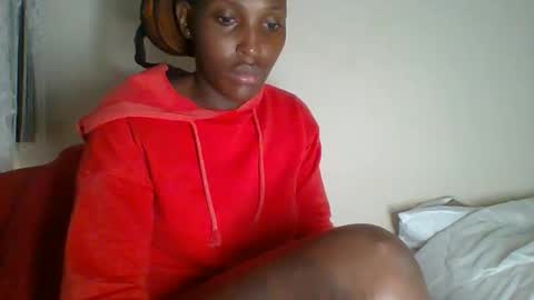 Snapshot of _clara01 chatting on 01/14/25, 05:51 clara online show from 01/14/25, 05:51