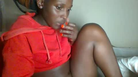 Snapshot of _clara01 chatting on 01/14/25, 08:52 clara online show from 01/14/25, 08:52