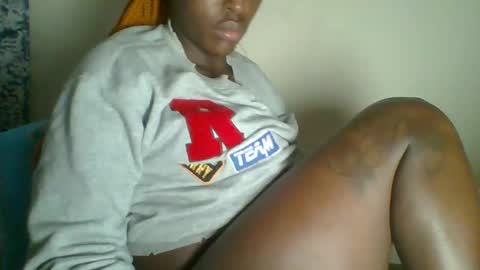 Snapshot of _clara01 chatting on 01/18/25, 05:31 clara online show from 01/18/25, 05:31