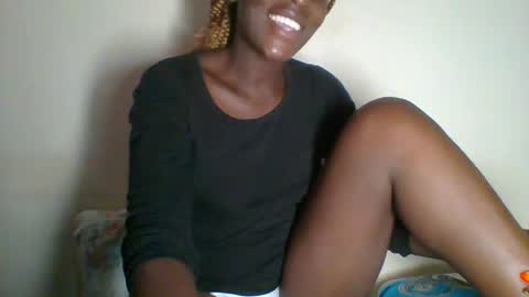 Snapshot of _clara01 chatting on 02/10/25, 05:25 clara online show from 02/10/25, 05:25