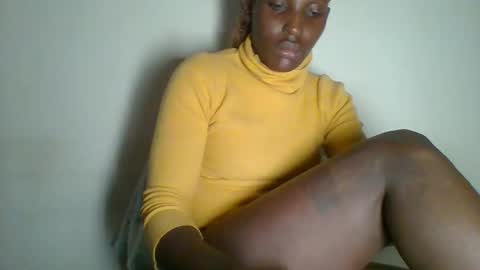 Snapshot of _clara01 chatting on 02/17/25, 04:09 clara online show from 02/17/25, 04:09