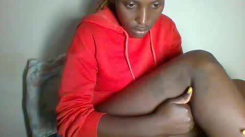 Snapshot of _clara01 chatting on 02/26/25, 12:25 clara online show from 02/26/25, 12:25